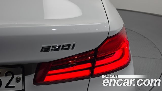 BMW 5 Series (G30) 530i xDrive M Sport Package Plus 2020 — фото 23