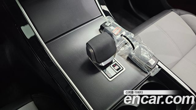 Land Rover Range Rover Velar 2.0 P250 Dynamic SE 2026 — фото 13