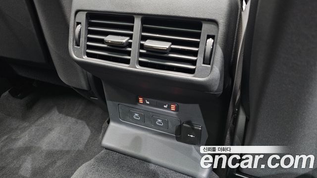 Land Rover Range Rover Velar 2.0 P250 Dynamic SE 2026 — фото 18