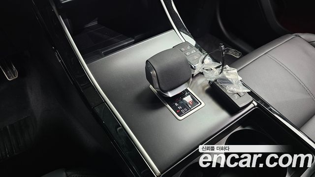 Land Rover Range Rover Velar 2.0 P250 Dynamic SE 2026 — фото 13