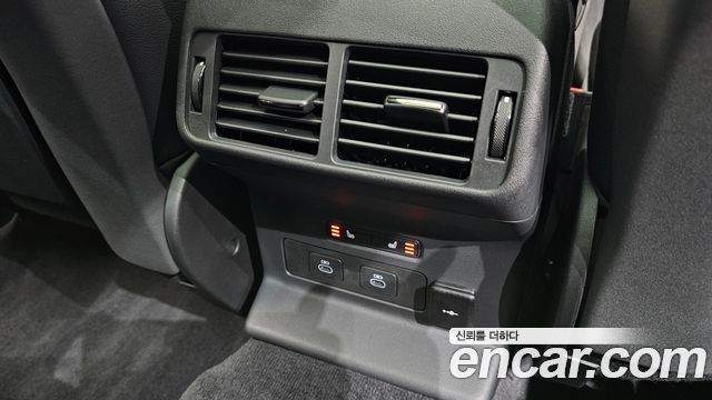 Land Rover Range Rover Velar 2.0 P250 Dynamic SE 2026 — фото 18