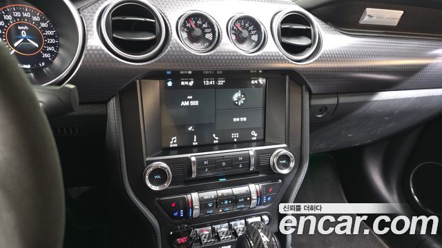 Ford Mustang Coupe 2018 — фото 18