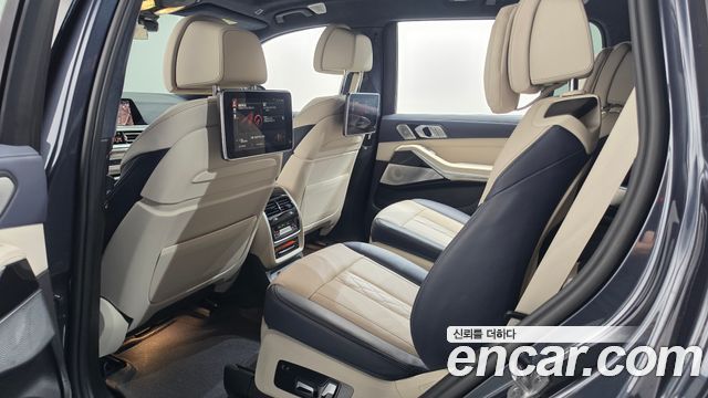 BMW X7 (G07) M50i 6STR 2021 — фото 11