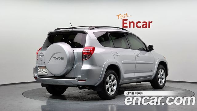 Toyota RAV4 2.5 4WD 3rd 2012 — фото 2