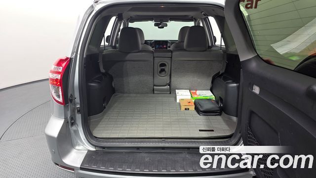 Toyota RAV4 2.5 4WD 3rd 2012 — фото 24