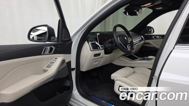 BMW X7 (G07) xDrive 40i Design Pure Excellence 7-Seater 2025 — фото 10