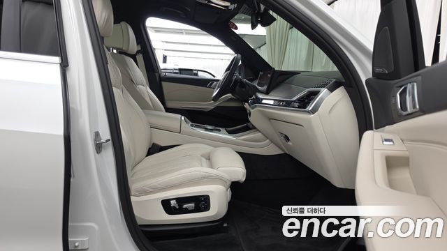 BMW X7 (G07) xDrive 40i Design Pure Excellence 7-Seater 2025 — фото 11