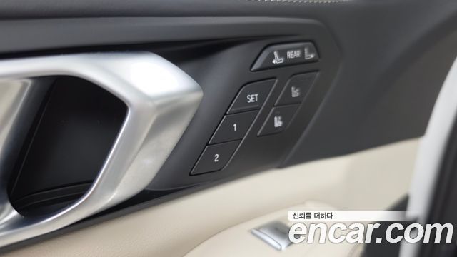 BMW X7 (G07) xDrive 40i Design Pure Excellence 7-Seater 2025 — фото 31