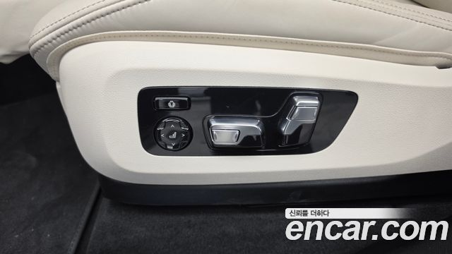 BMW X7 (G07) xDrive 40i Design Pure Excellence 7-Seater 2025 — фото 32