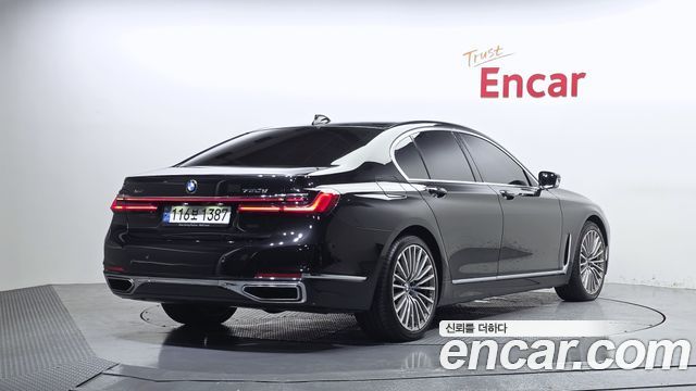 BMW 7 Series (G11) 730d xDrive Design Pure Excellence 2022 — фото 2
