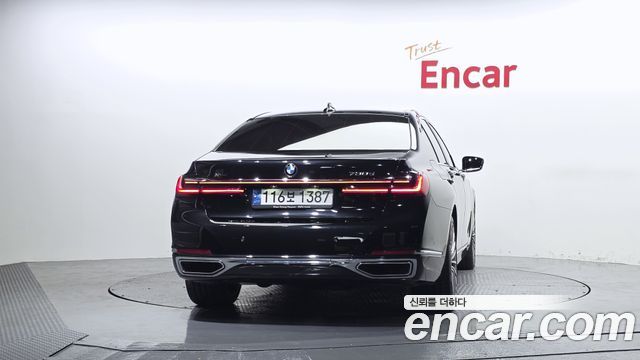 BMW 7 Series (G11) 730d xDrive Design Pure Excellence 2022 — фото 4