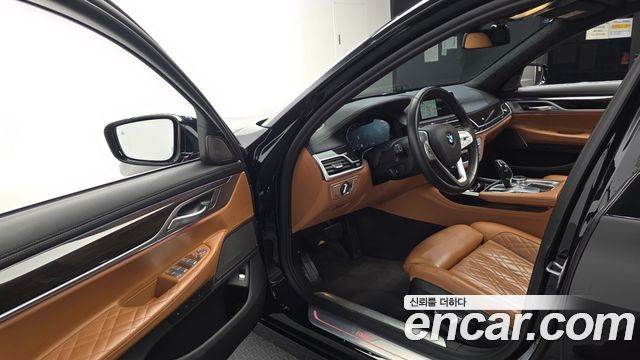 BMW 7 Series (G11) 730d xDrive Design Pure Excellence 2022 — фото 10