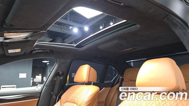 BMW 7 Series (G11) 730d xDrive Design Pure Excellence 2022 — фото 16