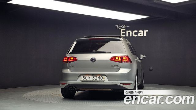 Volkswagen Golf (VII) 2.0 TDI 2015 — фото 4