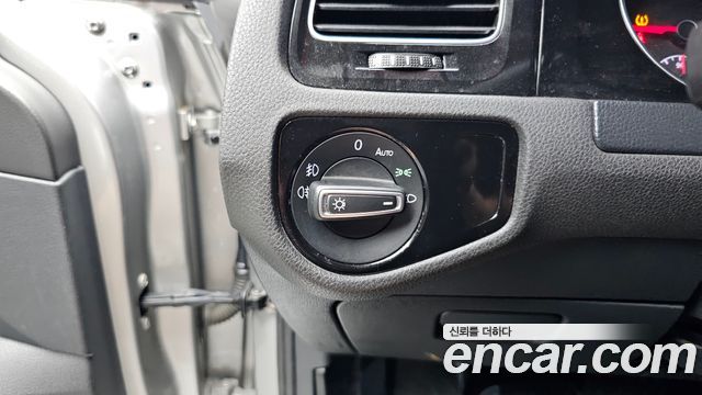 Volkswagen Golf (VII) 2.0 TDI 2015 — фото 23