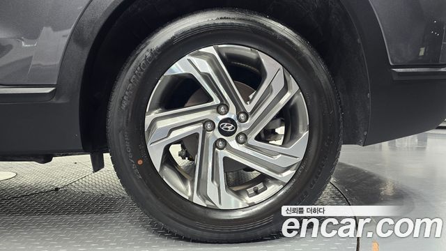Hyundai Santa Fe Diesel 2.2 2WD Prestige 2021 — фото 21