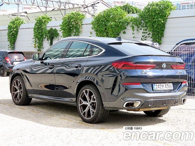 BMW X6 (G06) xDrive40i M Sport 2023 — фото 3