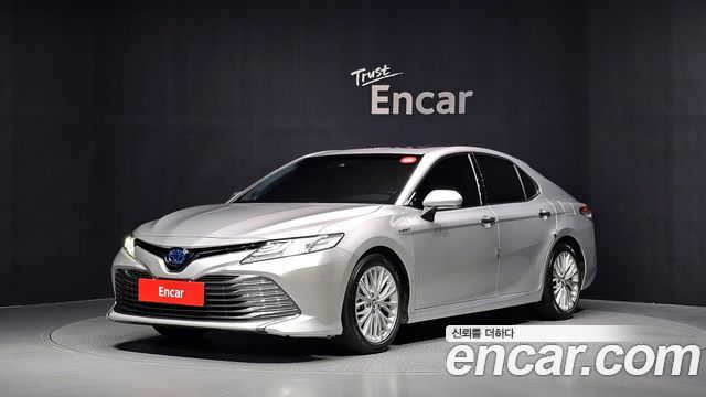 Toyota Camry (XV70) 2.5 XLE Hybrid 2018 — фото 1