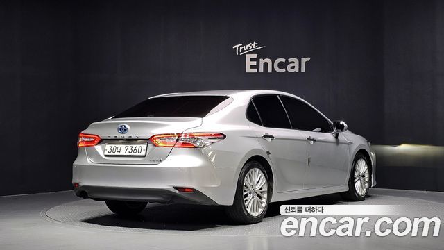 Toyota Camry (XV70) 2.5 XLE Hybrid 2018 — фото 2