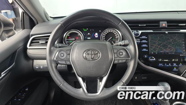 Toyota Camry (XV70) 2.5 XLE Hybrid 2018 — фото 17