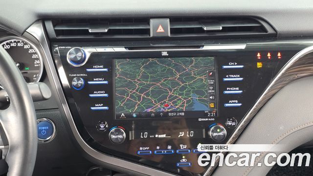 Toyota Camry (XV70) 2.5 XLE Hybrid 2018 — фото 18