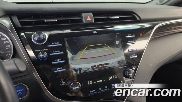 Toyota Camry (XV70) 2.5 XLE Hybrid 2018 — фото 19