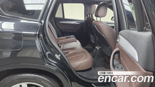 BMW X1 (F48) xDrive 18d M Sport 2022 — фото 11