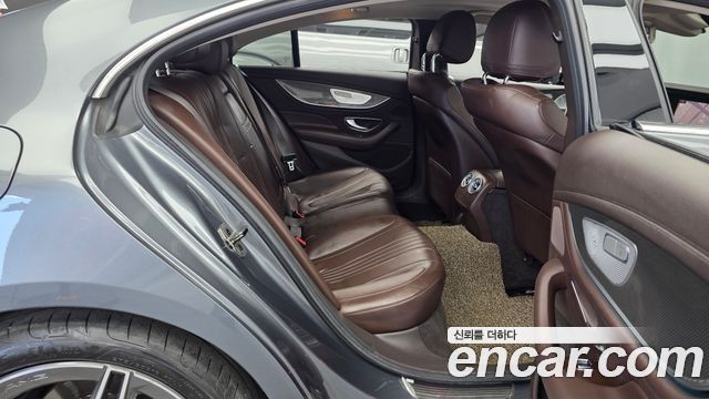 Mercedes-Benz CLS-Class (C257) CLS300d AMG Line 2020 — фото 12
