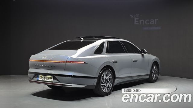 Hyundai Grandeur (GN7) 2,5 Gasoline 2WD Premium 2023 — фото 2