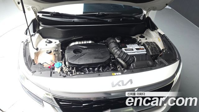 Kia Seltos Gasoline 1.6 Turbo 2WD Signature 2023 — фото 6