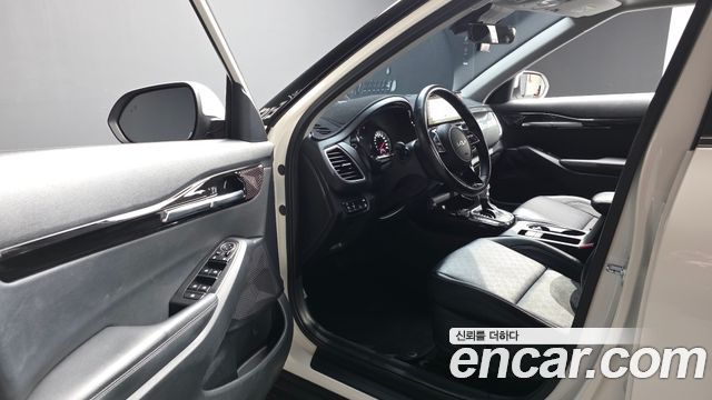 Kia Seltos Gasoline 1.6 Turbo 2WD Signature 2023 — фото 10