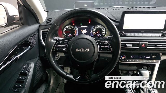 Kia Seltos Gasoline 1.6 Turbo 2WD Signature 2023 — фото 13
