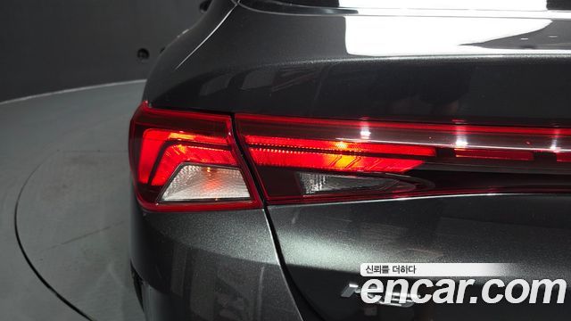 Kia K5 (III) 2.0 Prestige 2022 — фото 23