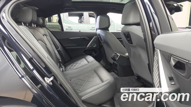 BMW 5 Series (G60) 530i xDrive M Sport 2024 — фото 12