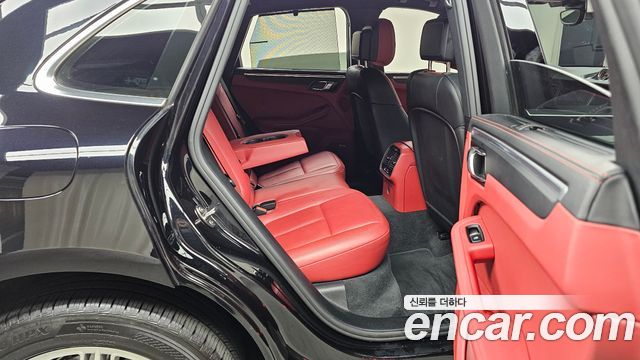 Porsche Macan 2.0 95B 2018 — фото 11