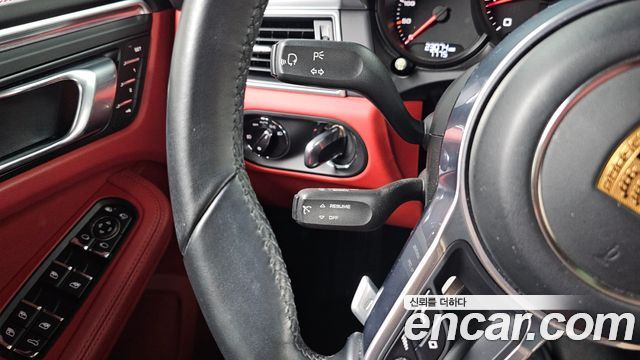 Porsche Macan 2.0 95B 2018 — фото 16