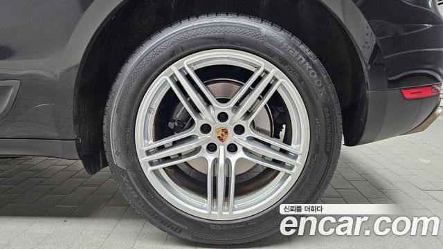 Porsche Macan 2.0 95B 2018 — фото 21