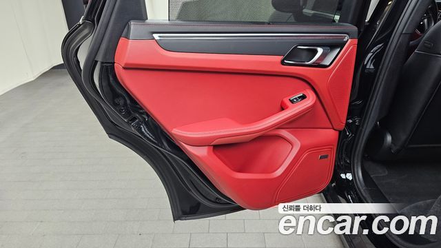 Porsche Macan 2.0 95B 2018 — фото 25