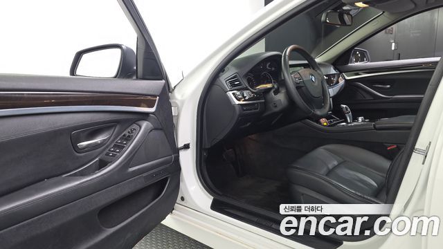 BMW 5 Series (F10) 520d 2013 — фото 10