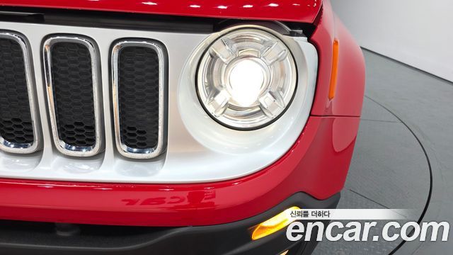 Jeep Renegade 2.0 Diesel Limited AWD 2018 — фото 28