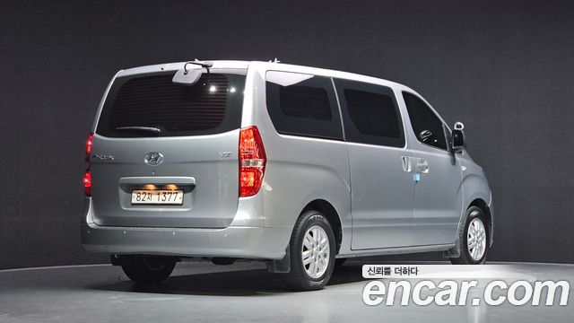 Hyundai Grand Starex Van 3-Seater Smart 2021 — фото 2