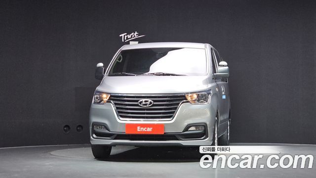 Hyundai Grand Starex Van 3-Seater Smart 2021 — фото 3