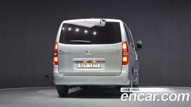Hyundai Grand Starex Van 3-Seater Smart 2021 — фото 4