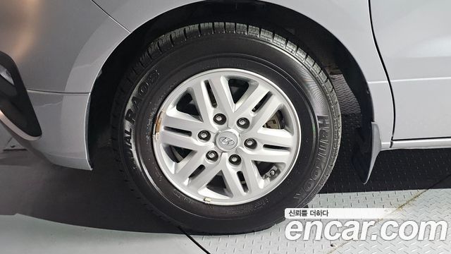 Hyundai Grand Starex Van 3-Seater Smart 2021 — фото 5