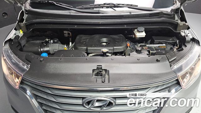 Hyundai Grand Starex Van 3-Seater Smart 2021 — фото 6