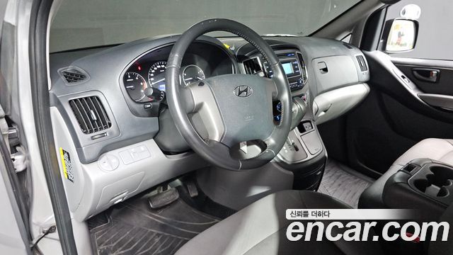 Hyundai Grand Starex Van 3-Seater Smart 2021 — фото 7