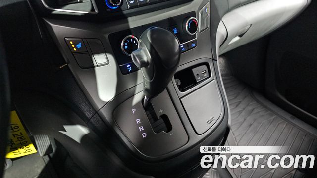 Hyundai Grand Starex Van 3-Seater Smart 2021 — фото 9