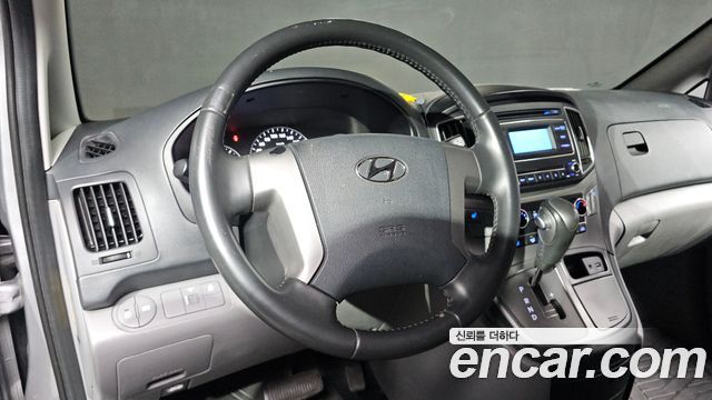 Hyundai Grand Starex Van 3-Seater Smart 2021 — фото 11