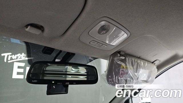 Hyundai Grand Starex Van 3-Seater Smart 2021 — фото 16