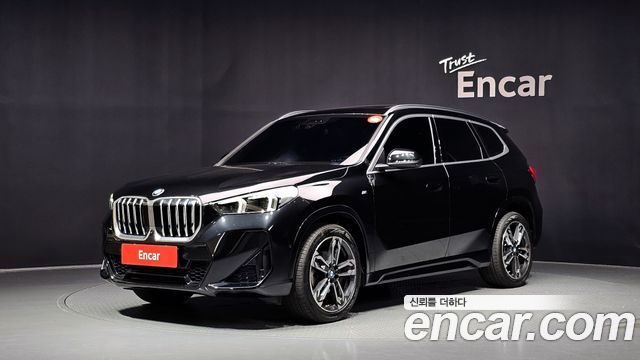 BMW X1 (U11) xDrive 20i M Sport 2024 — фото 1